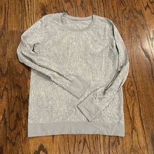 Lululemon long sleeve patterned top, size 8